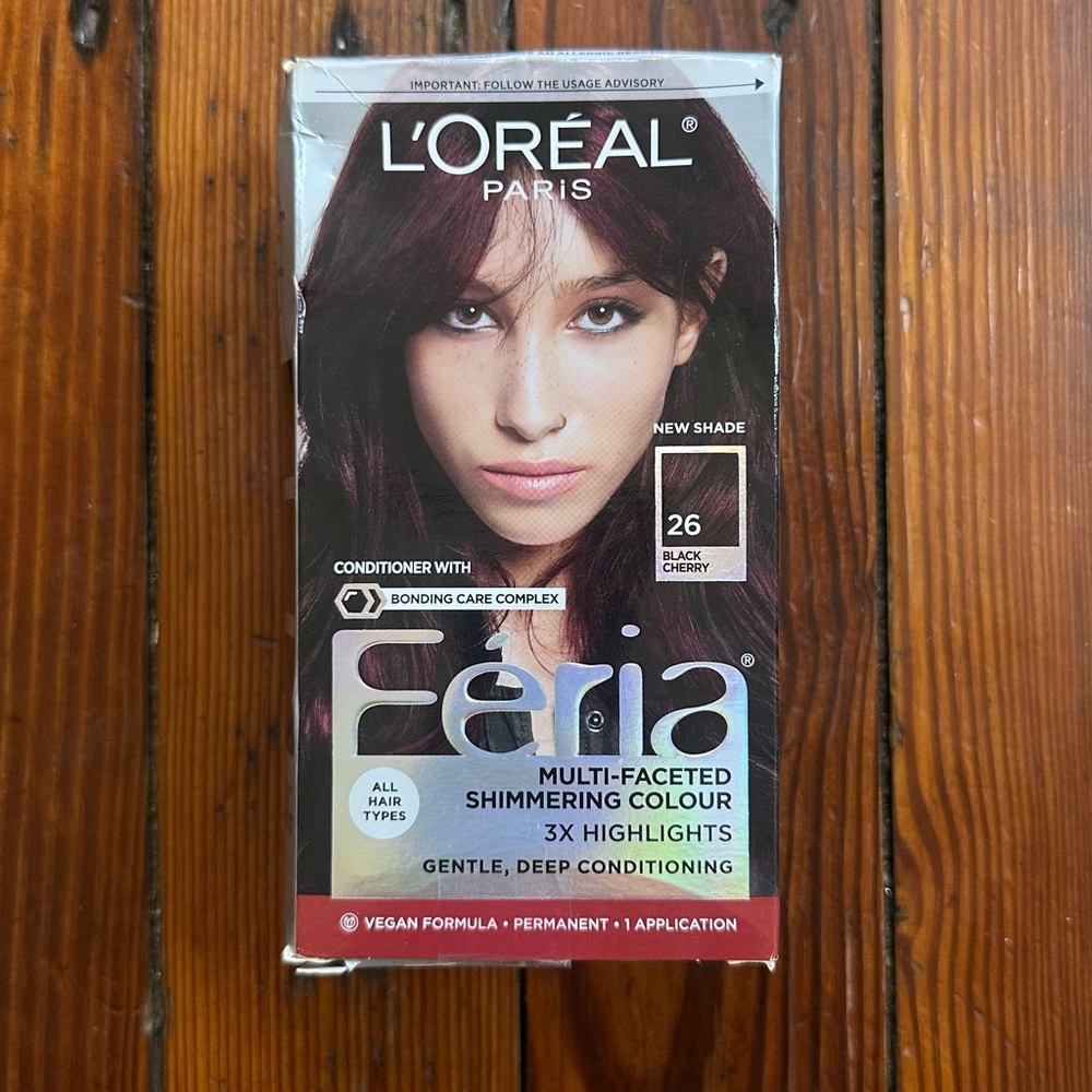 NEW L’Oréal Paris Feria permanent hair dye in Black Cherry 26 (Deepest Magenta)
